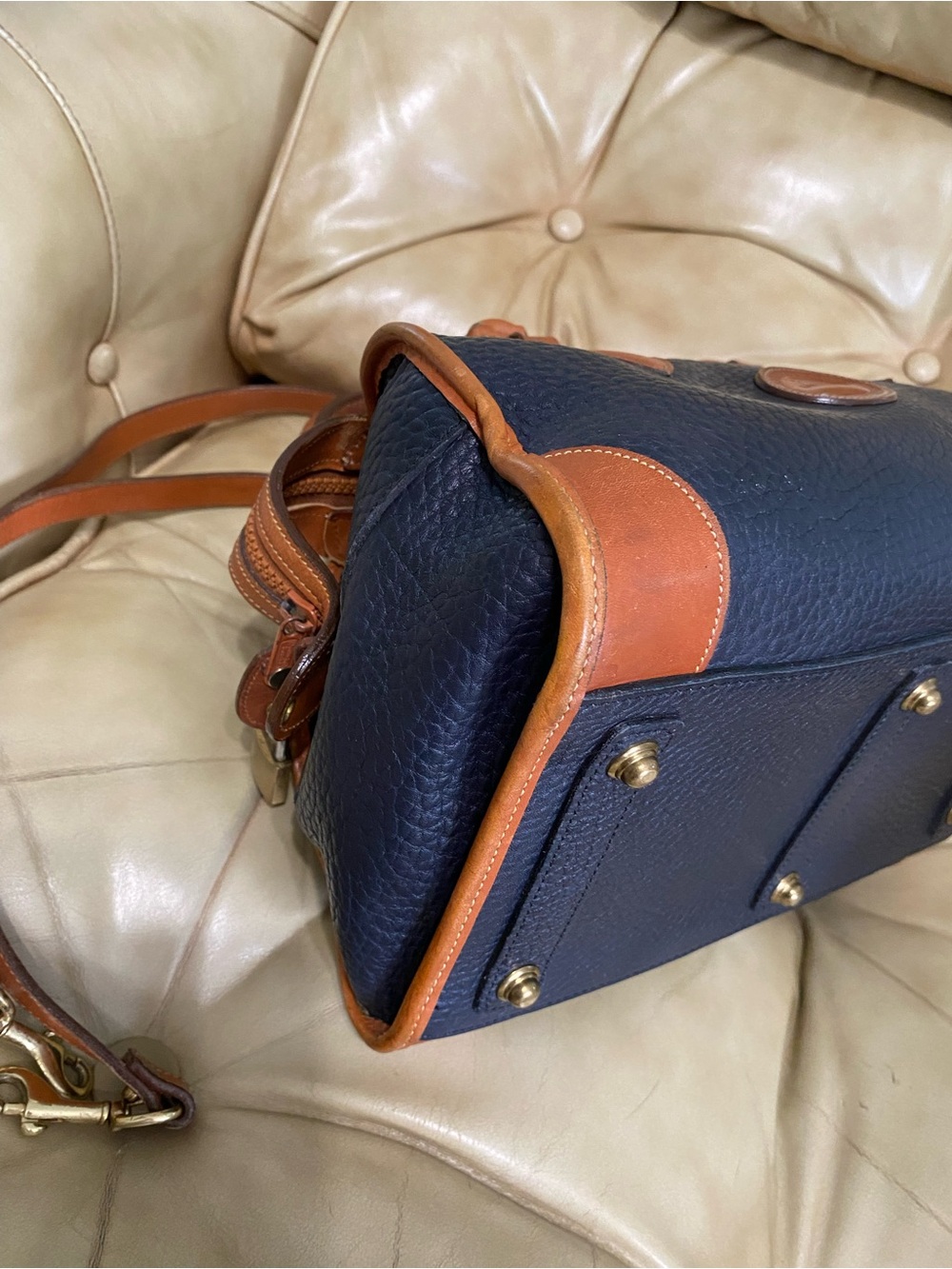 Vintage Navy Dooney & Bourke Gladstone Satchel w/Lock AWL Leather Doctor - Picture 8 of 16